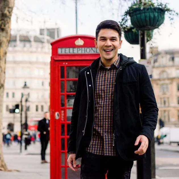 Hot Daddy Jonathan Frizzy