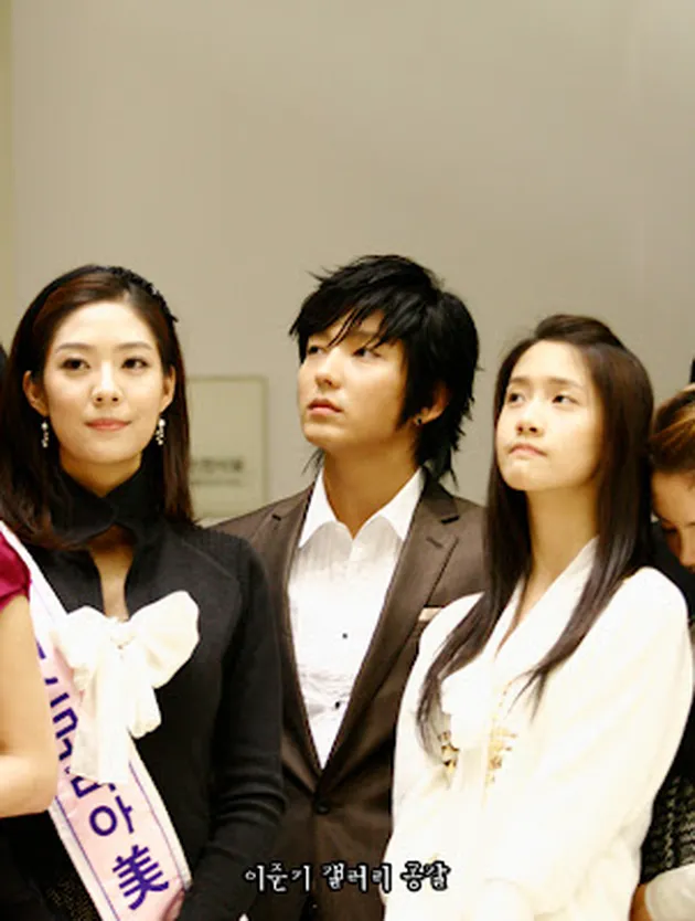 Yoona Seven First kisses