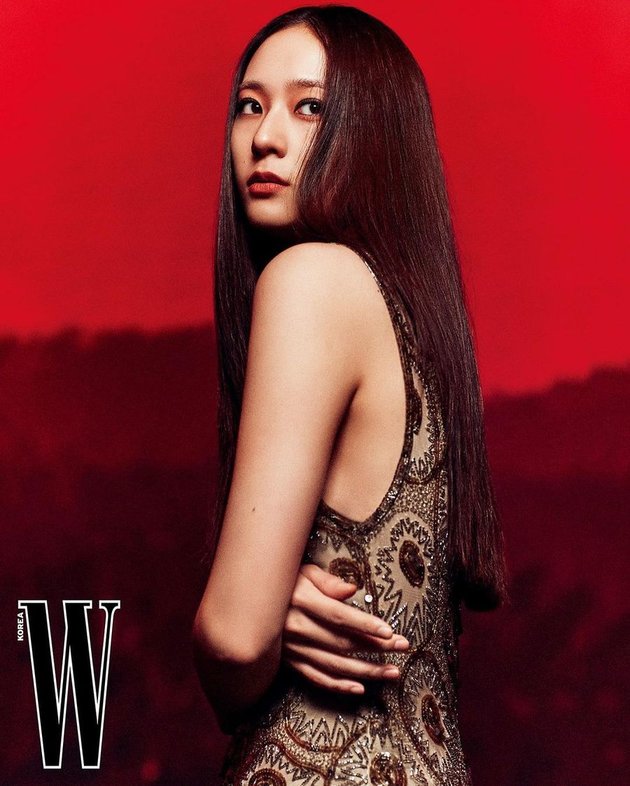 Hwasa and Krystal Join Breast Cancer Awareness Campaign with W Korea, Let's See Their Poses and Beauty!