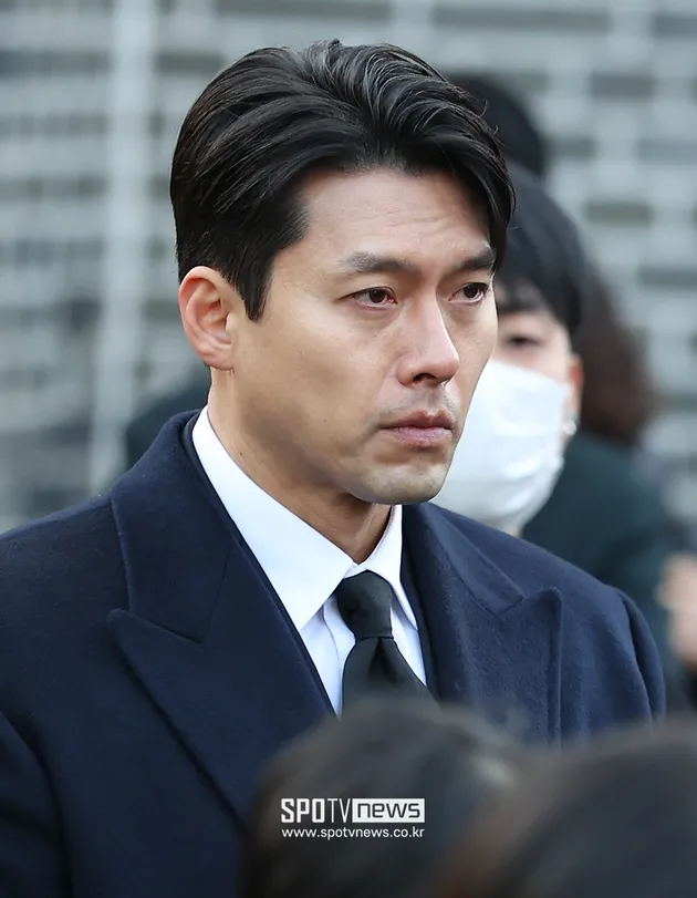 Hyun Bin Menahan Air Mata