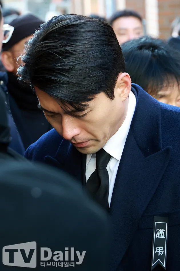 Hyun Bin di Katedral