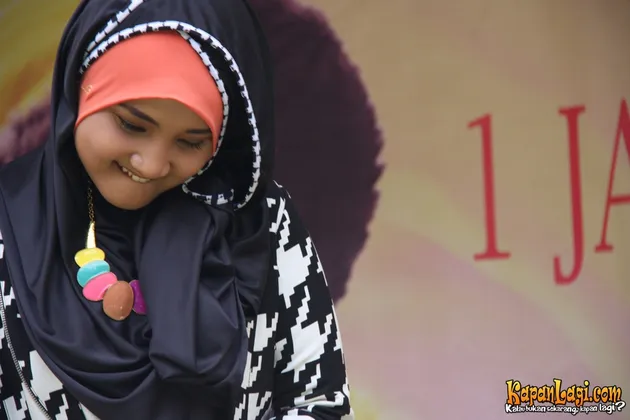 HEAD TO TOE FASHION SIMPLE DAN HIJAB CANTIK ALA FATIN 