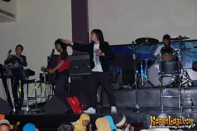 hello band