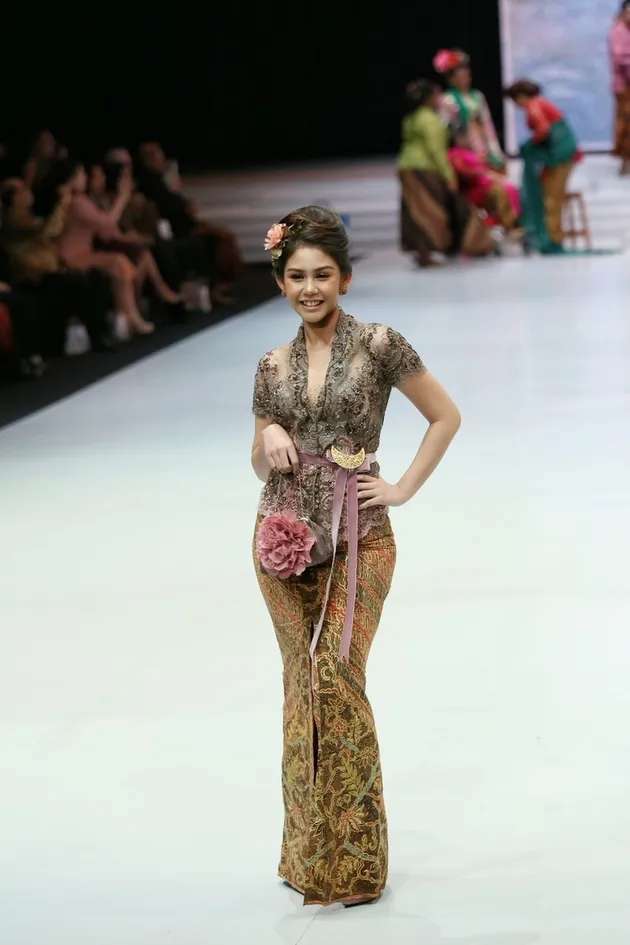 Anne Avantie - Indonesia Fashion Week 2018