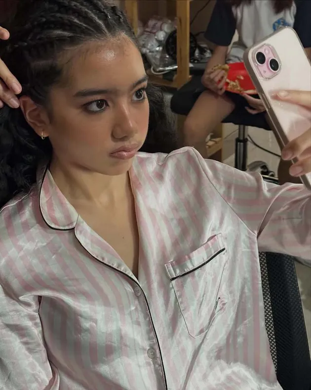 Leticia Joseph tampil cantik