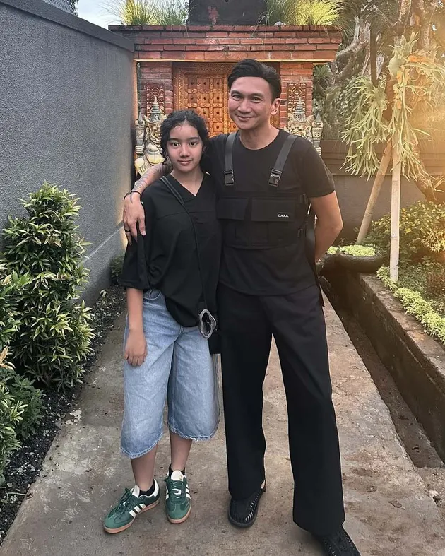 Leticia Joseph bersama ayah kandung