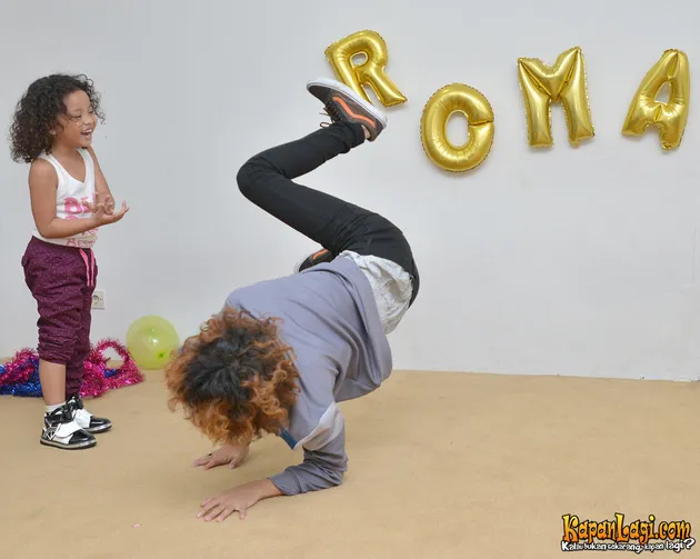 Bastian &amp; Romaria