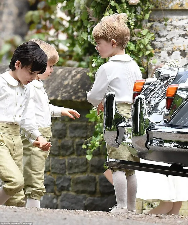 george, charlotte, pippa middleton, kate middleton