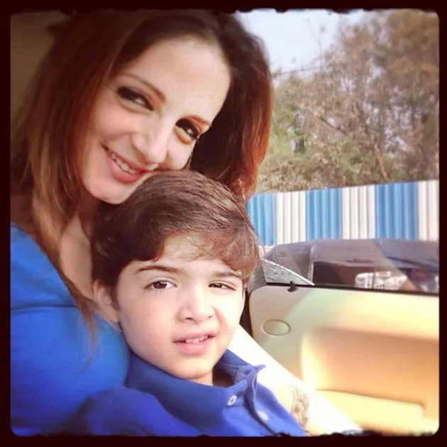 Imutnya Hrehaan & Hridhaan, Putra Hrithik Roshan Yang Bule Abis - KapanLagi.com