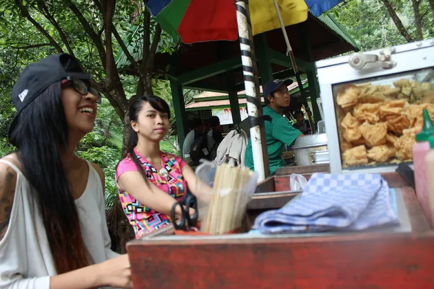 foto-foto Restu - penjual cilok bertato di Malang