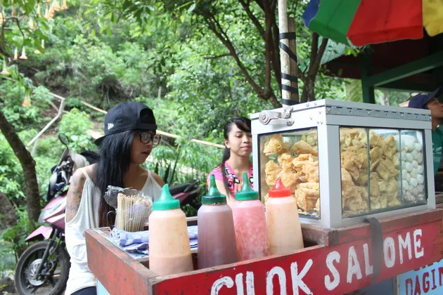 foto-foto Restu - penjual cilok bertato di Malang