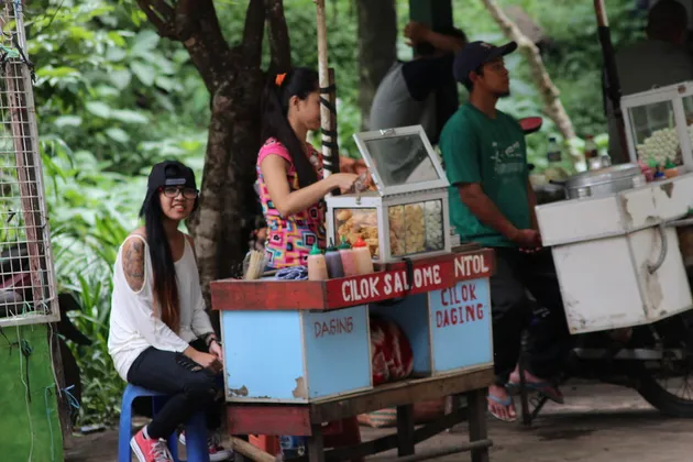 foto-foto Restu - penjual cilok bertato di Malang
