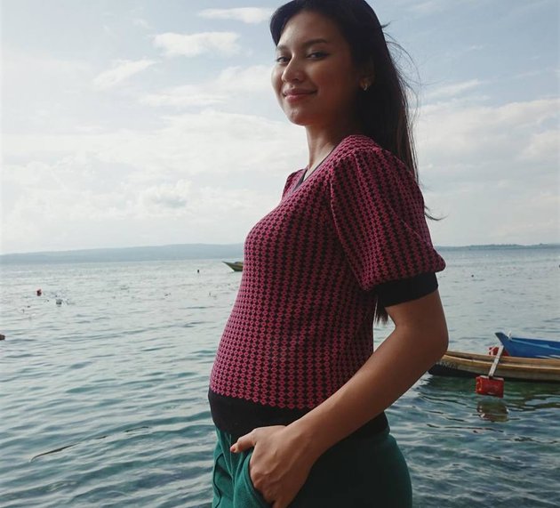 Indah Permatasari Pregnant with First Child with Arie Kriting, Flooded with Congratulations