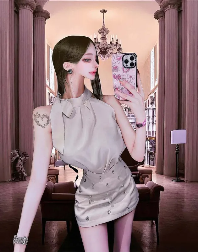 Pinkchaea selfie