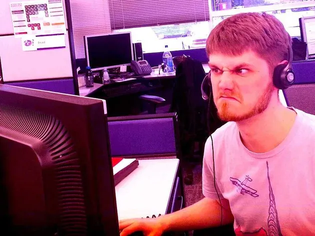 Sisi Negatif Kerja di Facebook