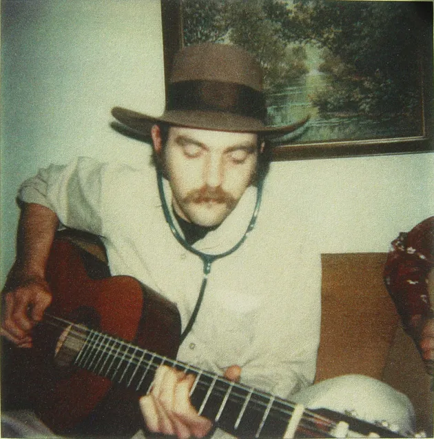 Ini Dia 10 Lagu Favorit Harry Styles, Didominasi Lagu Oldies!