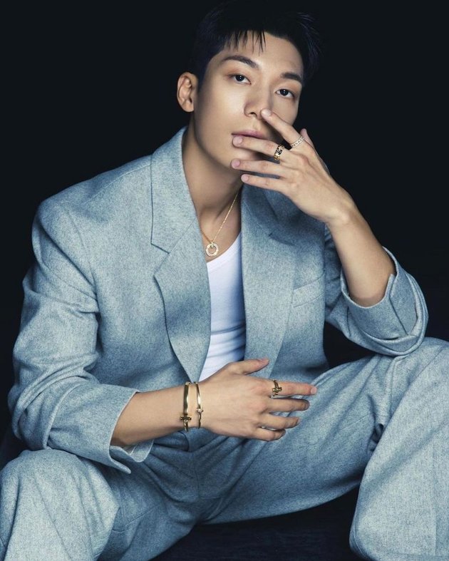 Here's a Portrait of Handsome Actor 'SQUID GAME' Wi Ha Joon who Made the List of 25 Sexiest Man On TV 2021 in People Magazine!