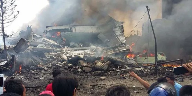 pesawat Hercules jatuh di Medan