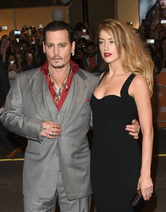 amber heard-johnny depp, johnny depp pukul amber heard, johnny depp cerai dari amber heard