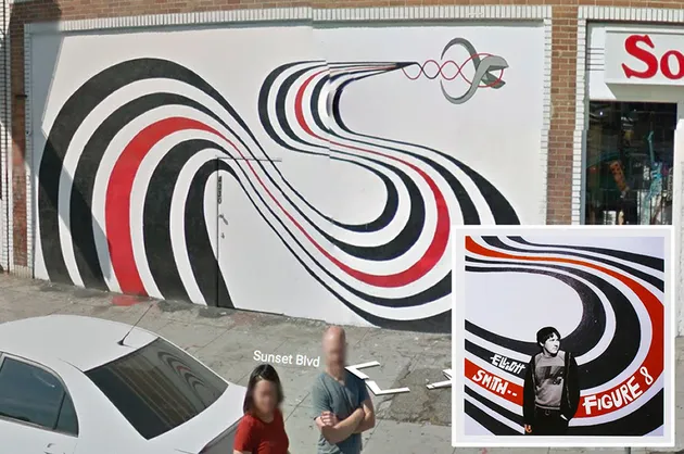 Elliot Smith merilis album berjudul FIGURE 8. Background unik yang ia pakai dalam sampul album adalah sebuah tembok di Solutions Audio Visual Repair, 4334 W, Sunset Boulevard.