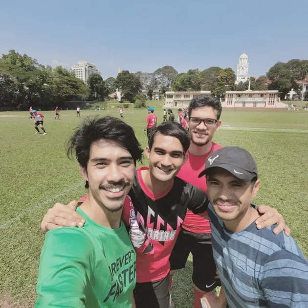 iedil putra, prisia nasution