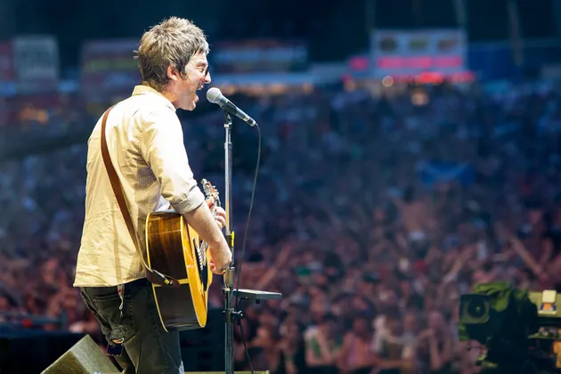 Noel Gallagher dan High Flying Birds selalu dinantikan para penggemarnya. Musisi yang terkenal bermulut tajam ini selalu punya materi bagus dan keren.