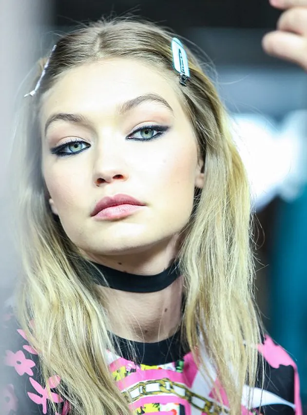 Gigi Hadid Nip Slip Versace Runway
