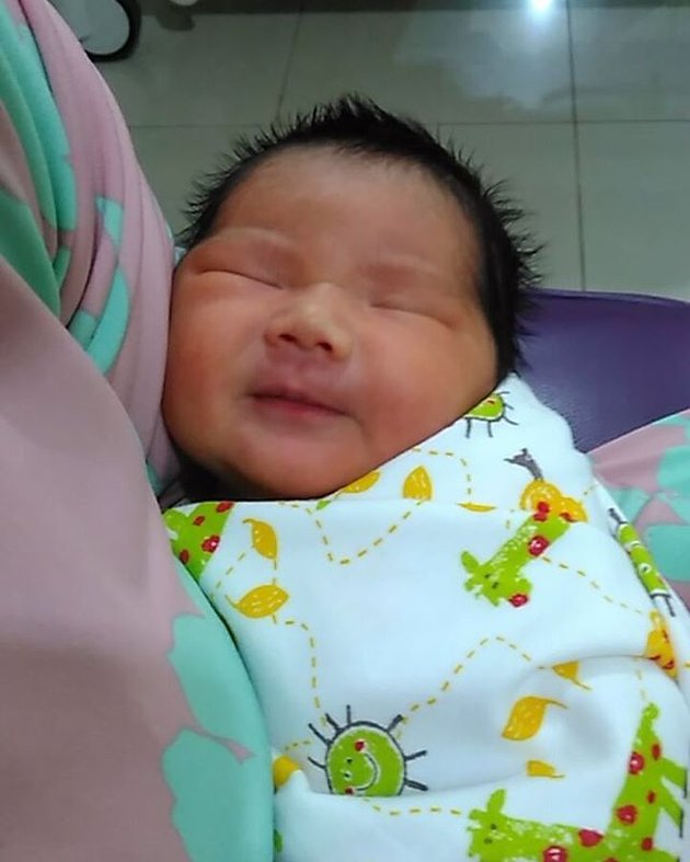 Inilah Foto Bayi Cantik Putri Pertama Bintang Ftv Winda Khair