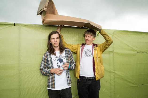 persiapan musisi di Glastonbury