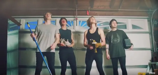Wajah-Wajah Pemenang Dalam MTV Video Music Awards 2015
