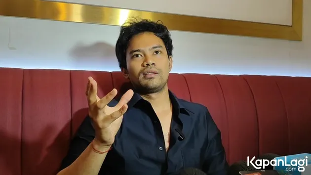 Insanul Fahmi Diwawancara Awak Media