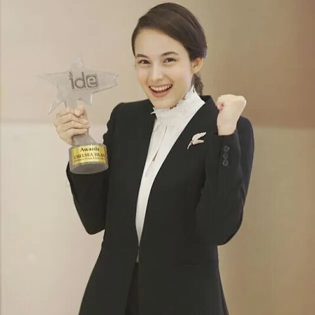 Baru-baru ini, Chelsea dianugerahi award Innovative Young Leader 2017 oleh Institute of Democracy and Education (IDE) karena dianggap sebagai salah satu sosok yang telah banyak menginspirasi para pemuda Tanah Air.
