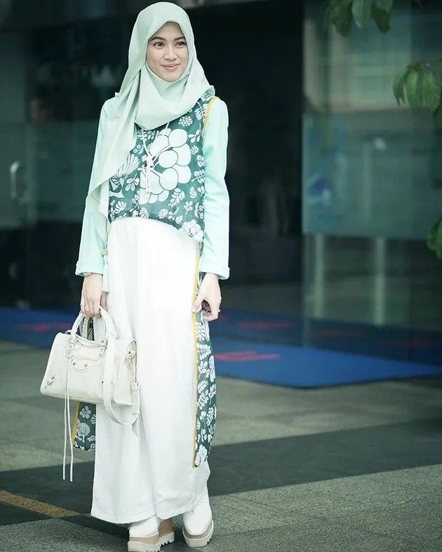Fashion Bumil Alyssa Soebandono