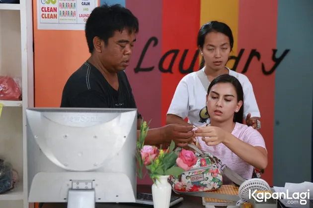 INTIP IRISH BELLA SAAT MAKE-UP SEBELUM SYUTING 'ANUGERAH ...