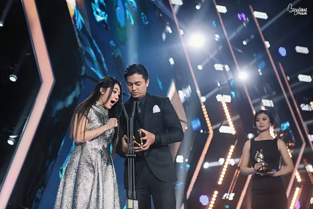 Indonesian Choice Awards 2018 - Via Vallen