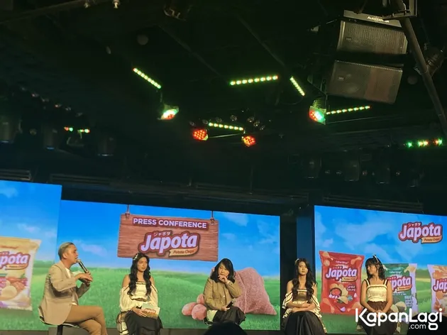 Penampilan JKT 48 di Acara Press Conference Peluncuran Japota Varian Sapi Panggang 