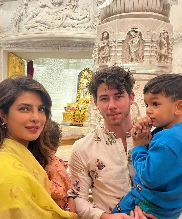 Priyanka Chopra and Nick Jonas Look Stunning Celebrating Holi with Their Daughter