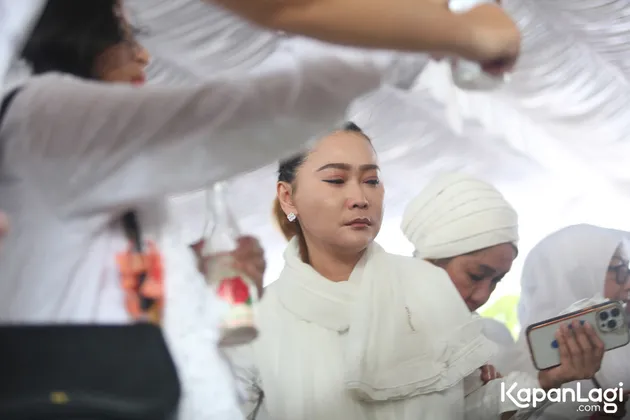 Inul Daratista Beruntung Bisa Temani Titiek Puspa