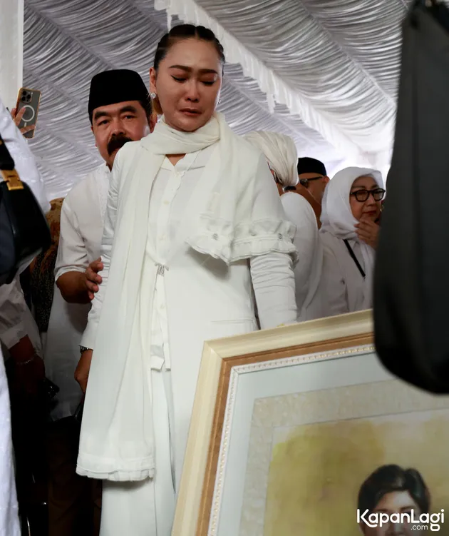 Inul Daratista Beruntung Bisa Temani Titiek Puspa