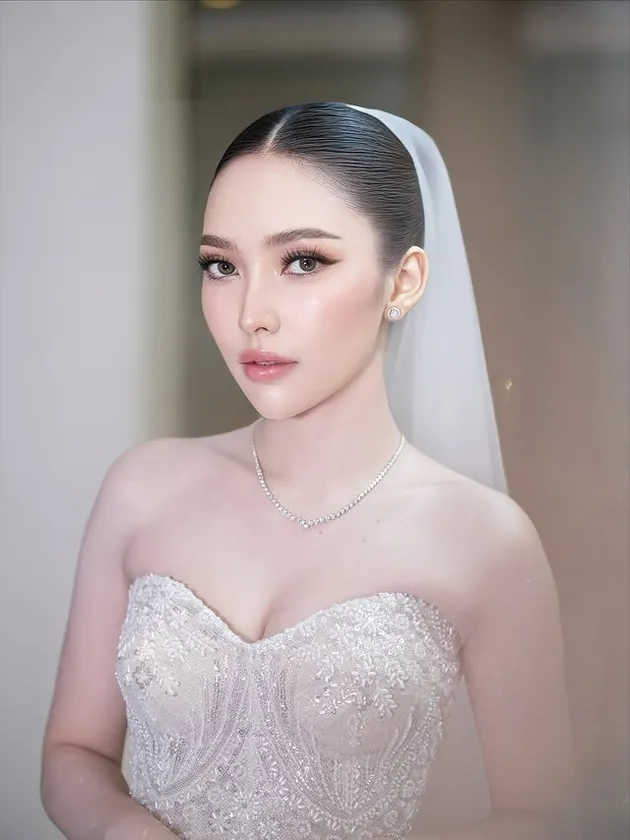 Isabella Viandra kala menikah