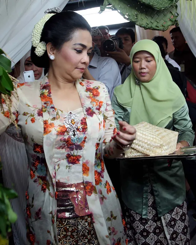rita amilia, amy qanita, ibu raffi ahmad, ibu nagita slavina