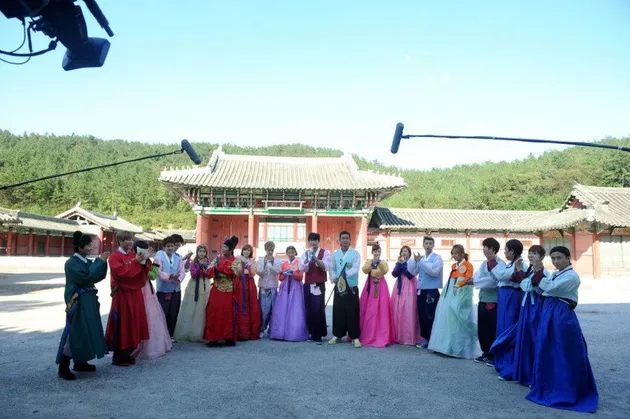 Idol Korea Hanbok