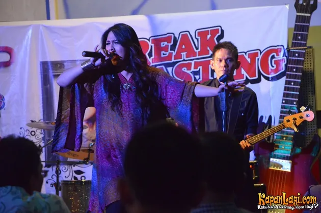 Audy Item dan Iko Uwais