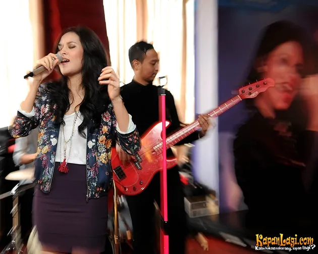 Microphone Raisa