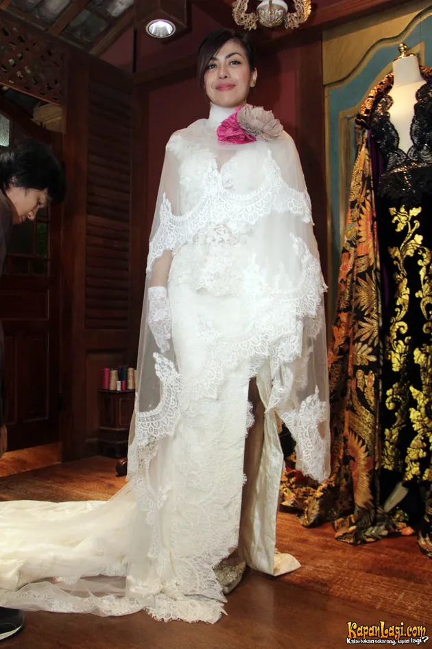 Novita Dewi dan Alex Rudiart