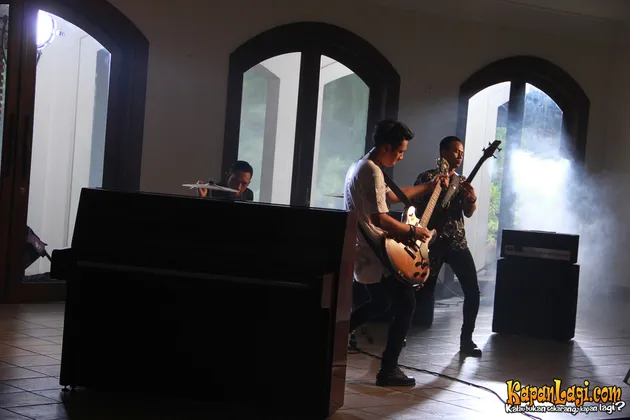 Syahnaz Dan Eighteen Plus