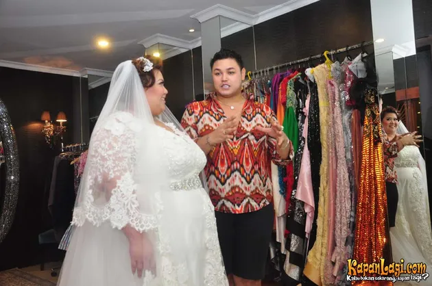 IVAN GUNAWAN BICARA SOAL BUAT GAUN PENGANTIN BESAR 
