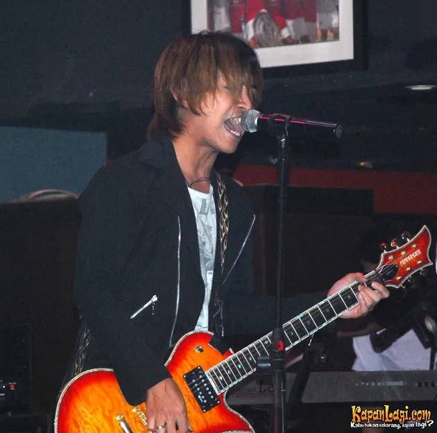 j-rocksDalam acara 7,3 Sympathy Konser Amal Untuk Korban Gempa, MU Cafe, Sarinah, Jakpus, Rabu (16/0