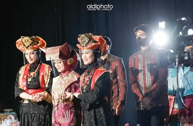 melody eks jkt48 bridesmaid lesti