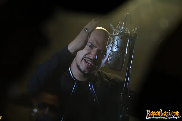 Husein Alatas - \&#039;Menangis Tanpa Air Mata\&#039;